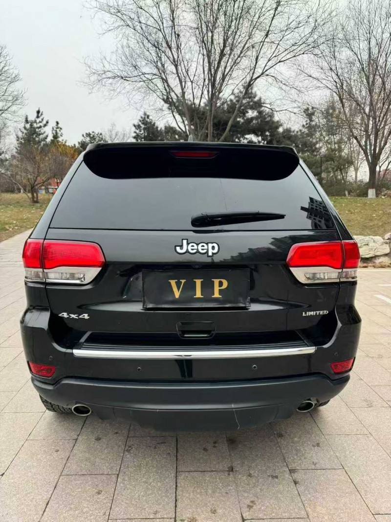 邢台15年Jeep大切诺基9