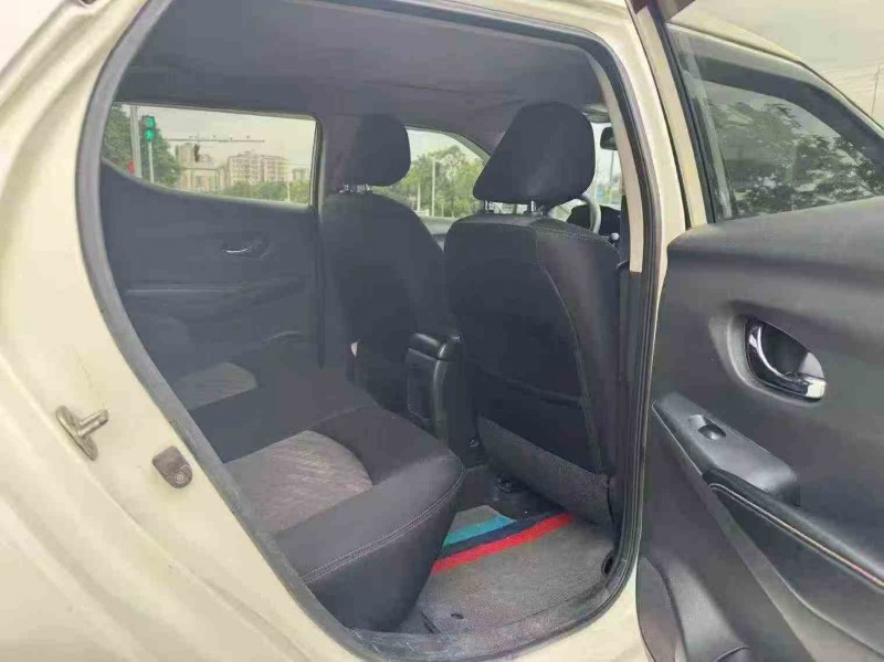 汕頭19年日產藍鳥5