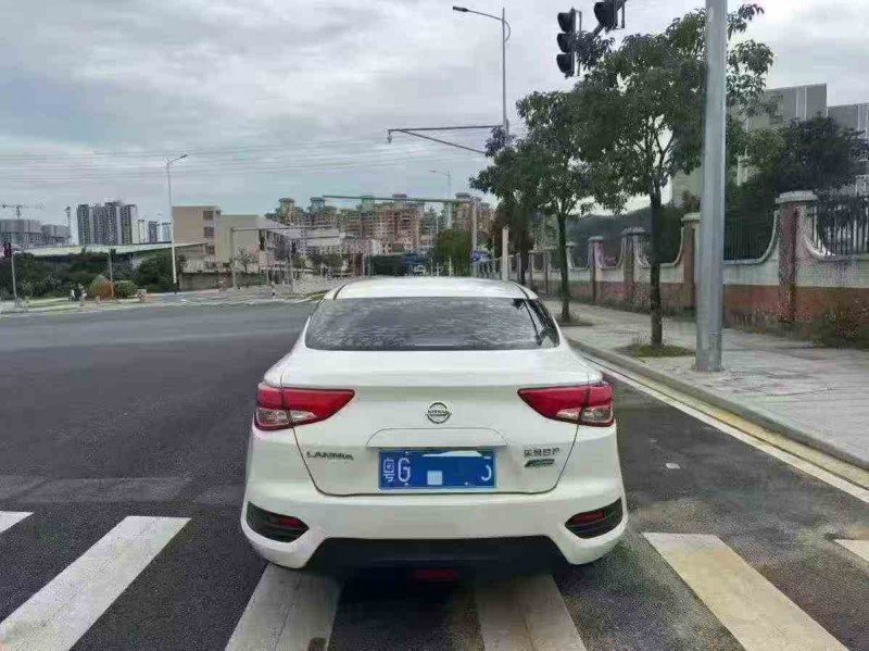 汕頭19年日產藍鳥9