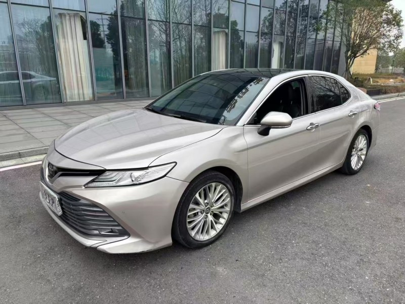 常德19年丰田凯美瑞2