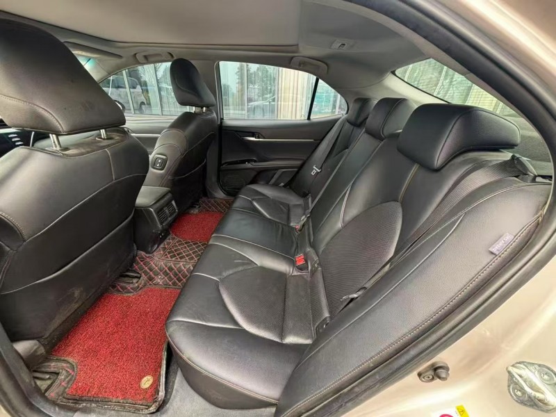 常德19年丰田凯美瑞8