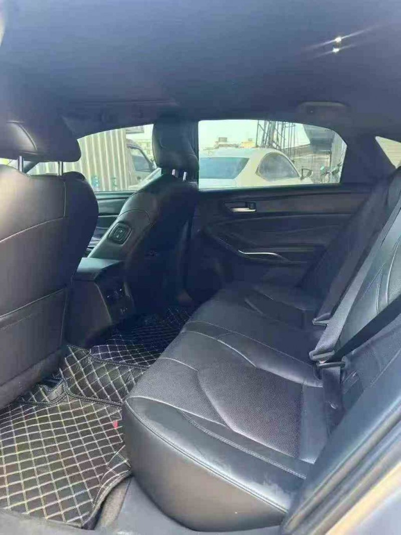 柳州22年丰田亚洲龙6