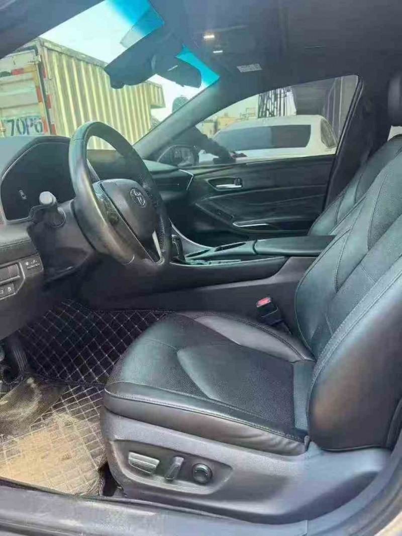 柳州22年丰田亚洲龙8