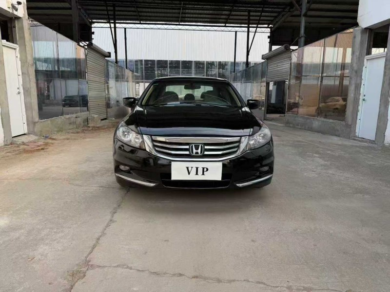 徐州13年本田雅阁1