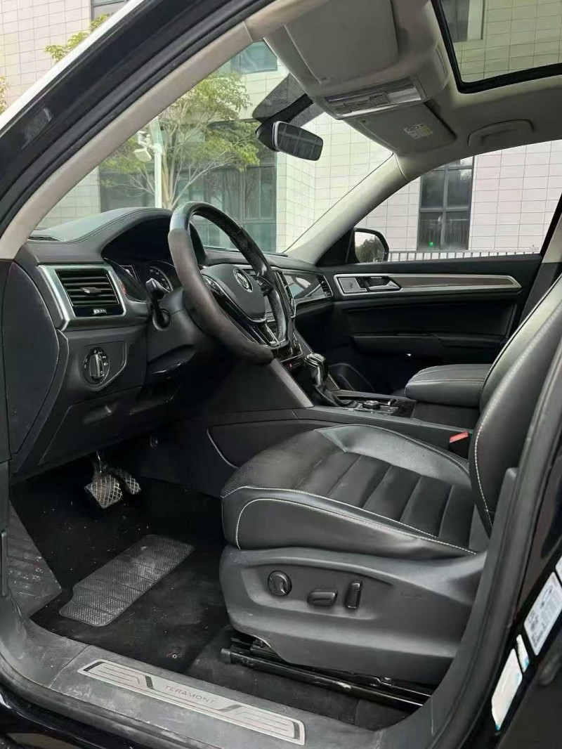 佛山19年大众途昂4