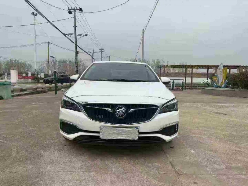 徐州17年别克威朗1