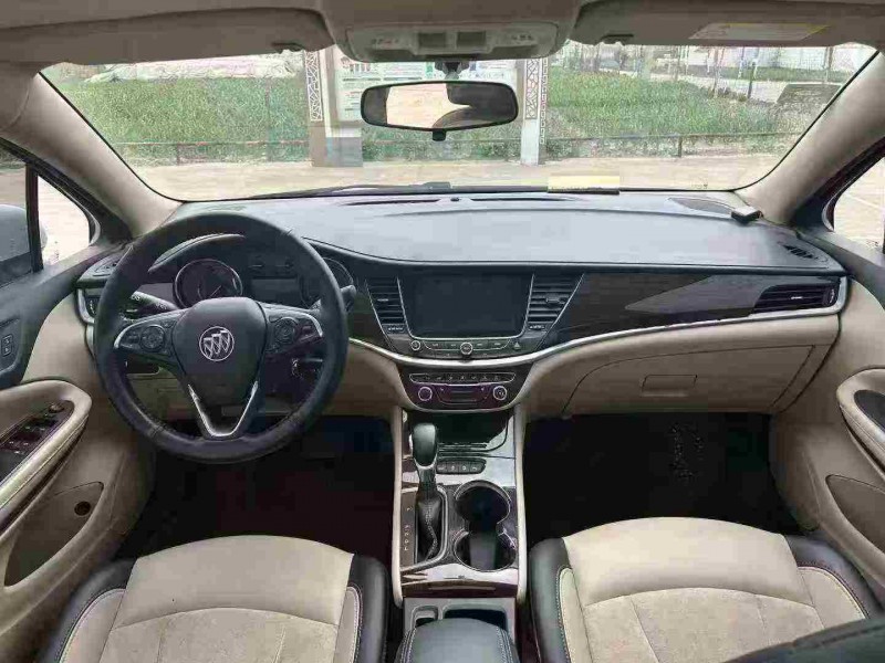 徐州17年别克威朗9