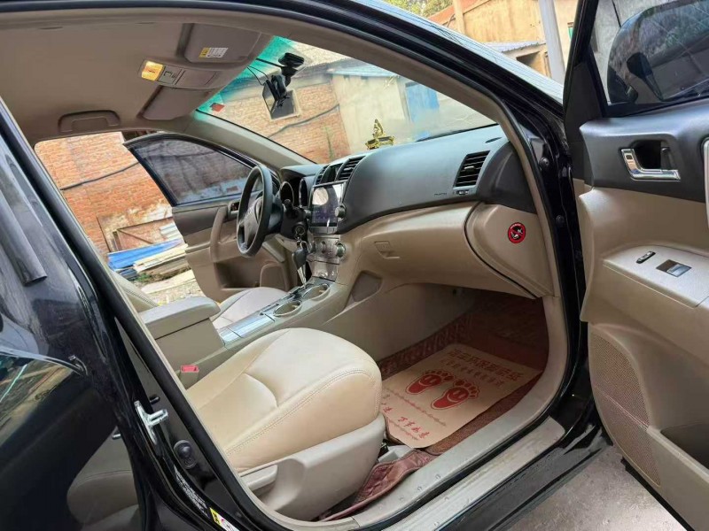 徐州14年丰田汉兰达6