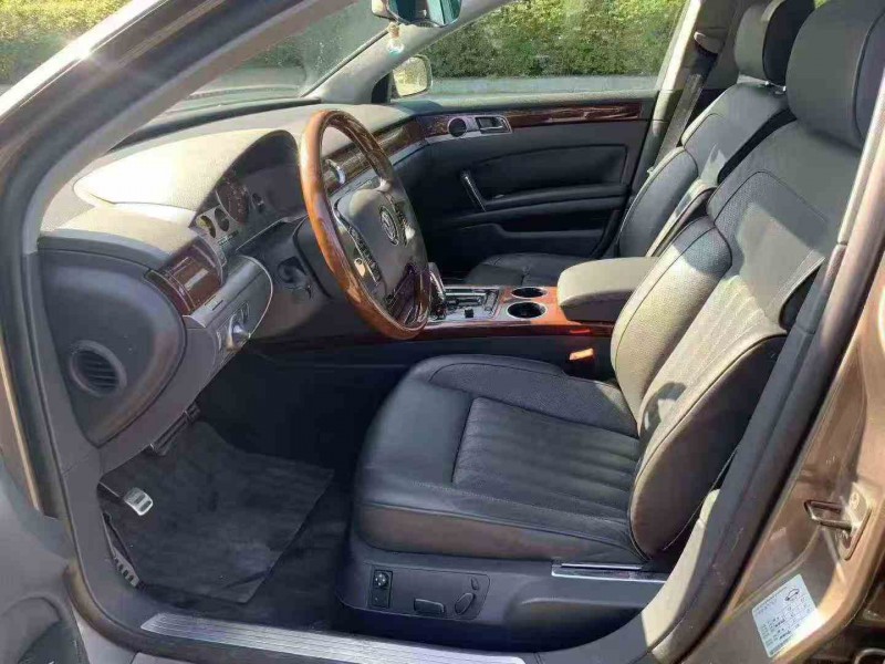 江门16年大众辉昂4