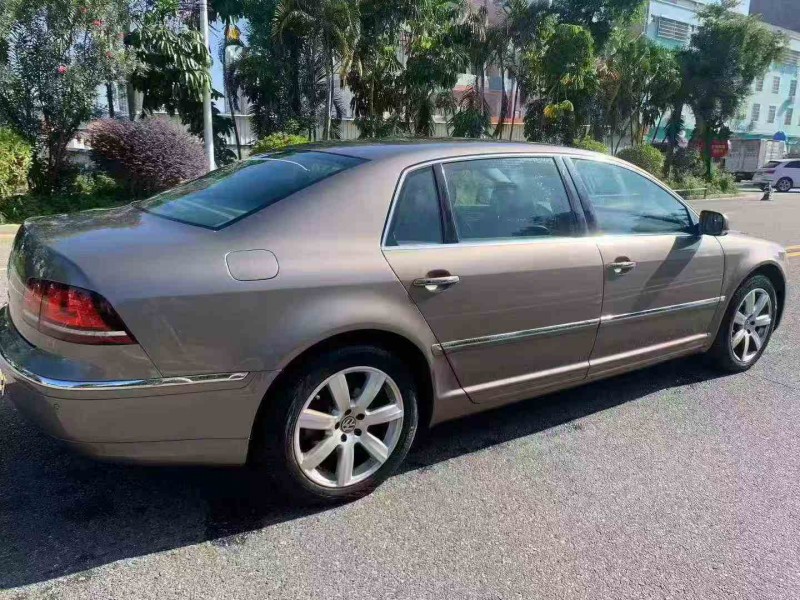 江门16年大众辉昂8