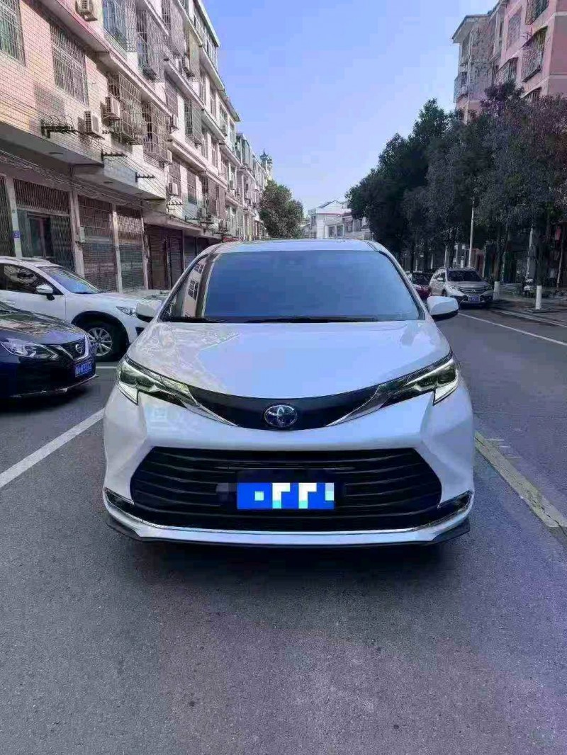 衡阳24年丰田塞纳1