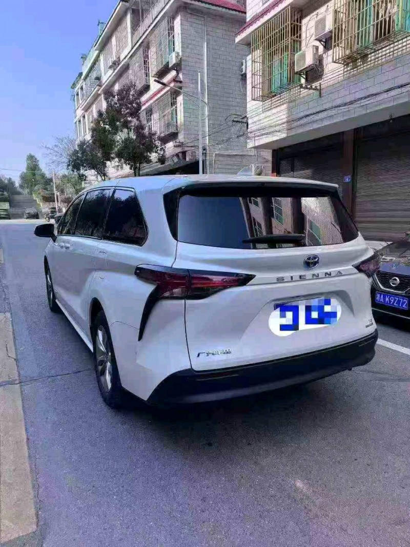 衡阳24年丰田塞纳9