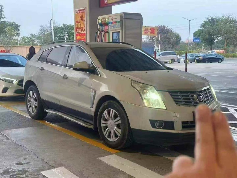 广州16年凯迪拉克SRX1