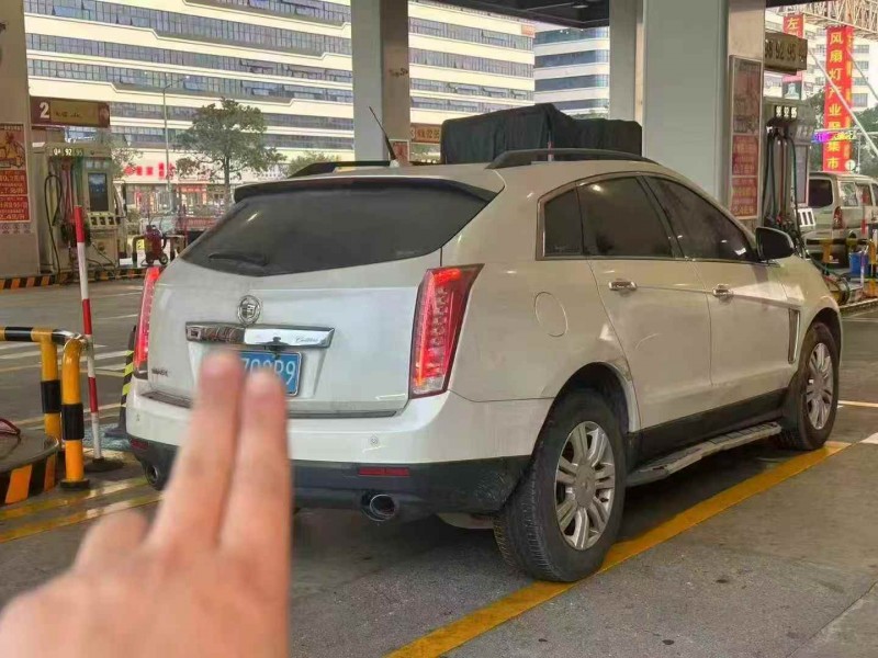 广州16年凯迪拉克SRX2