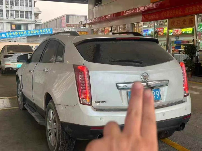 广州16年凯迪拉克SRX3