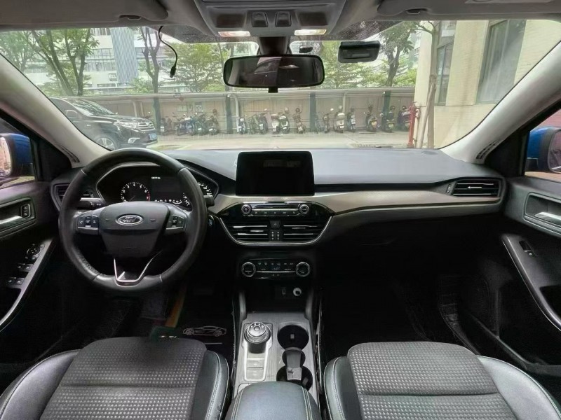 佛山19年福特福克斯8