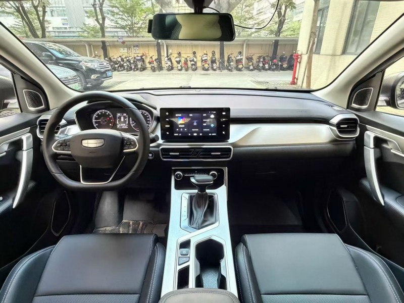 佛山25年吉利缤越7