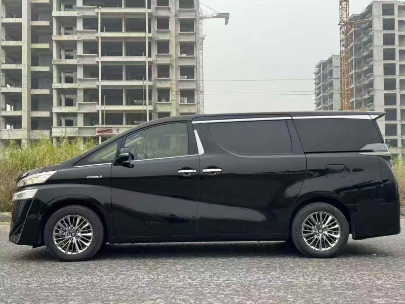 湛江22年丰田威尔法6