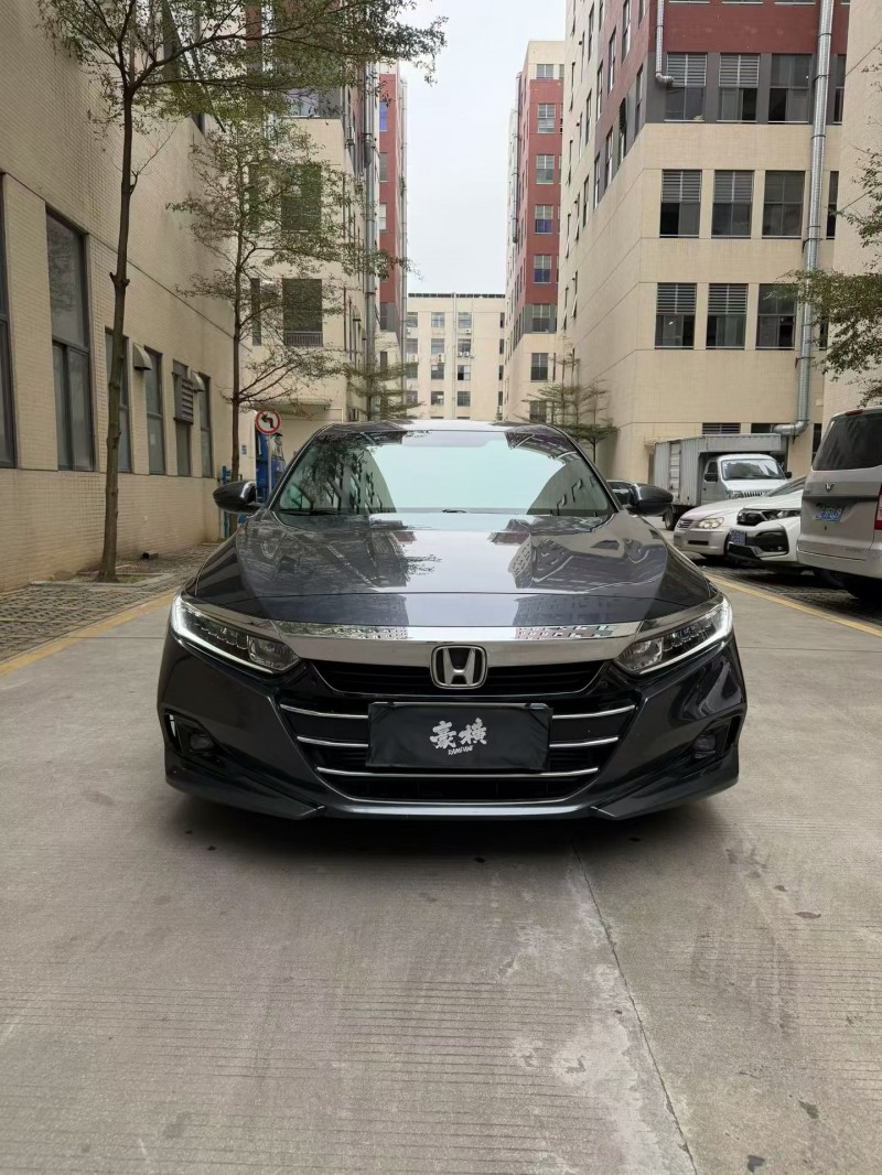 佛山22年本田雅阁1