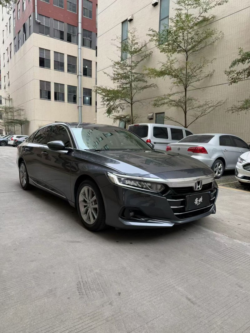 佛山22年本田雅阁2