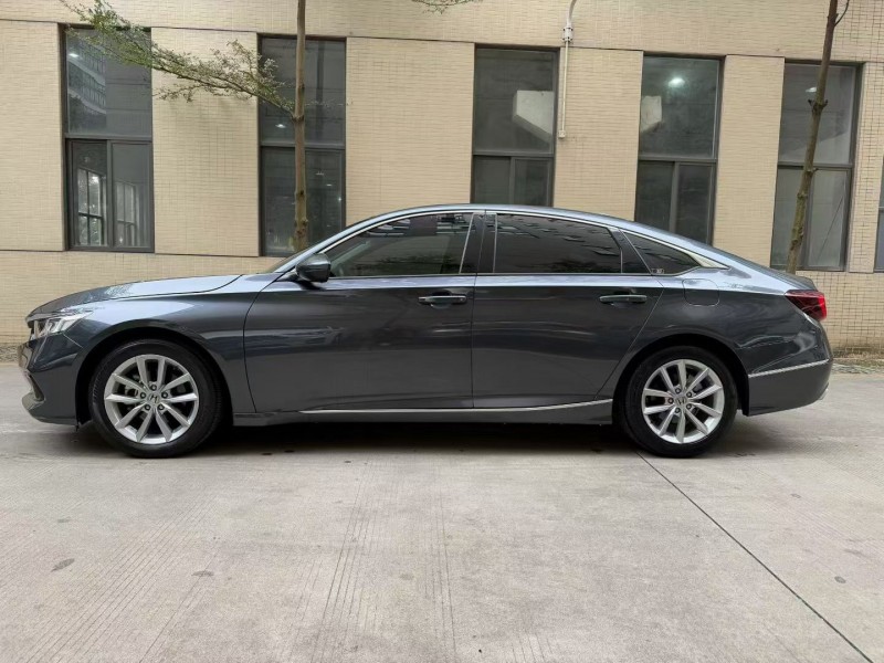 佛山22年本田雅阁4