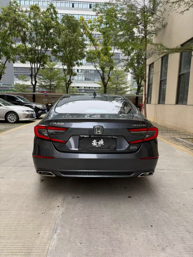 佛山22年本田雅阁5