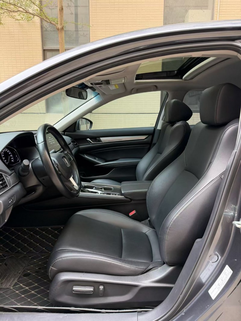 佛山22年本田雅阁6