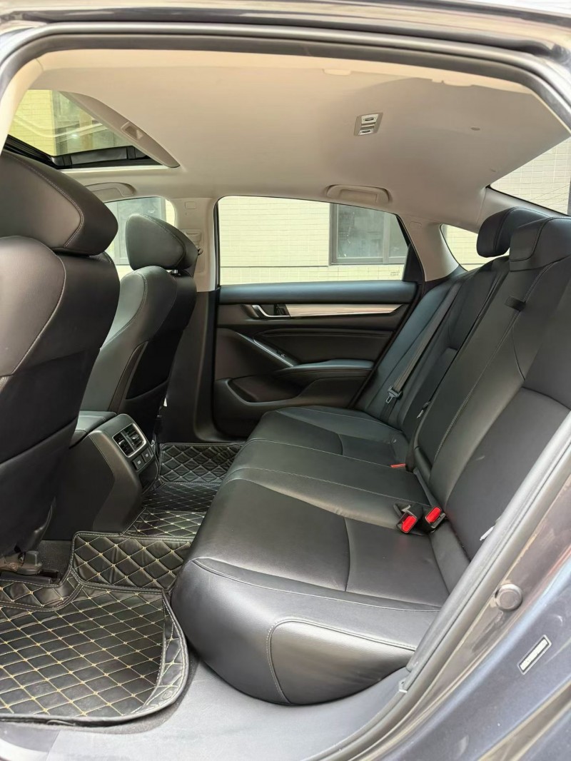 佛山22年本田雅阁9