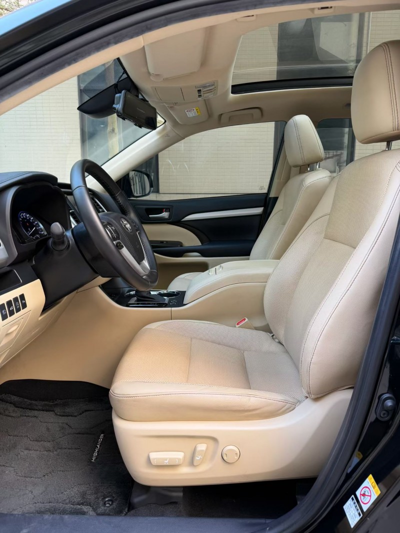 佛山21年丰田汉兰达8