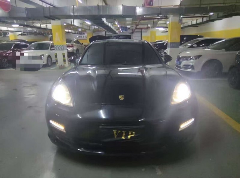 邵阳12年保时捷帕拉梅拉1