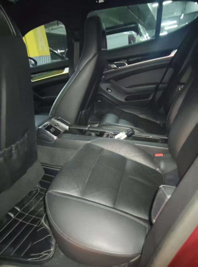 邵阳12年保时捷帕拉梅拉6