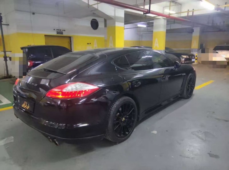 邵阳12年保时捷帕拉梅拉7