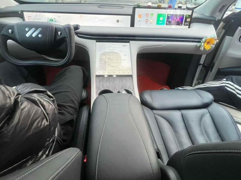 广州25年智己LS75