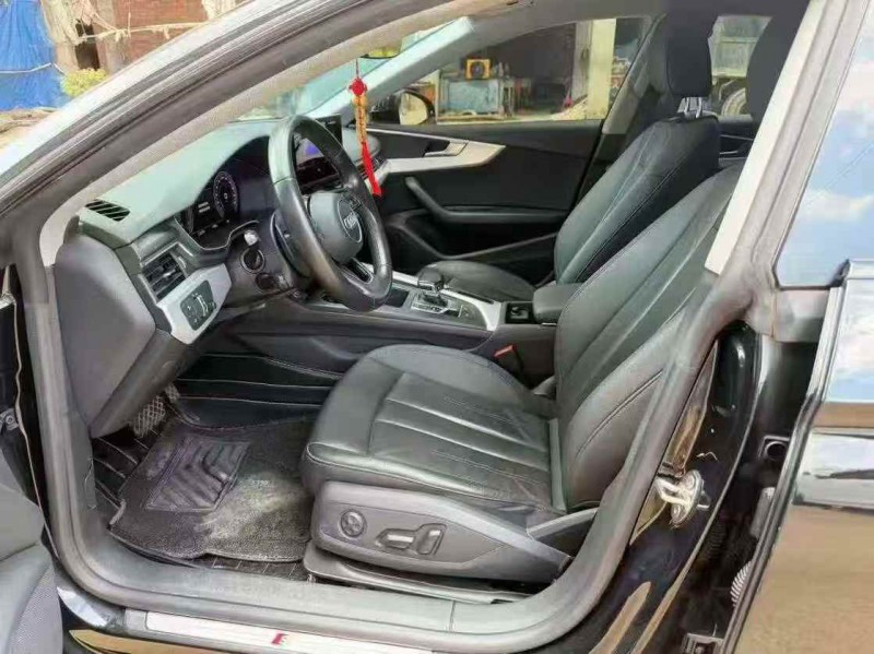 桂林21年奥迪A54