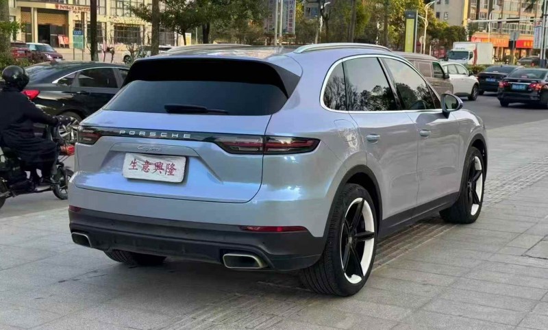 广州18年保时捷卡宴7