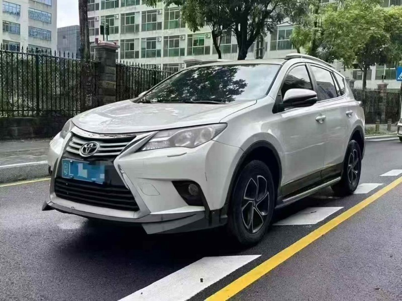 广州15年丰田RAV4荣放3