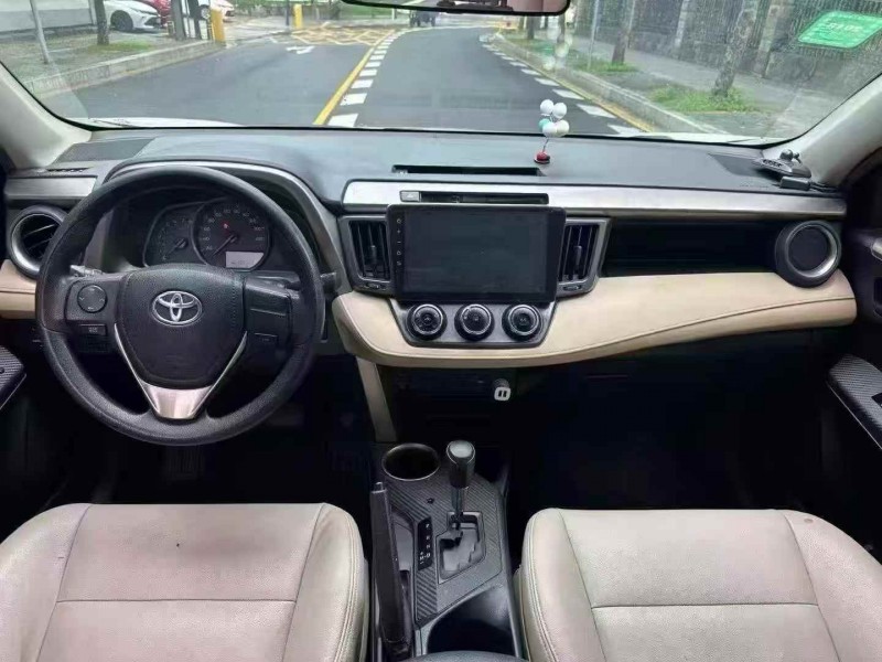 广州15年丰田RAV4荣放7