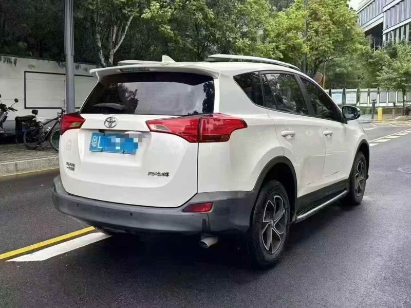 广州15年丰田RAV4荣放8