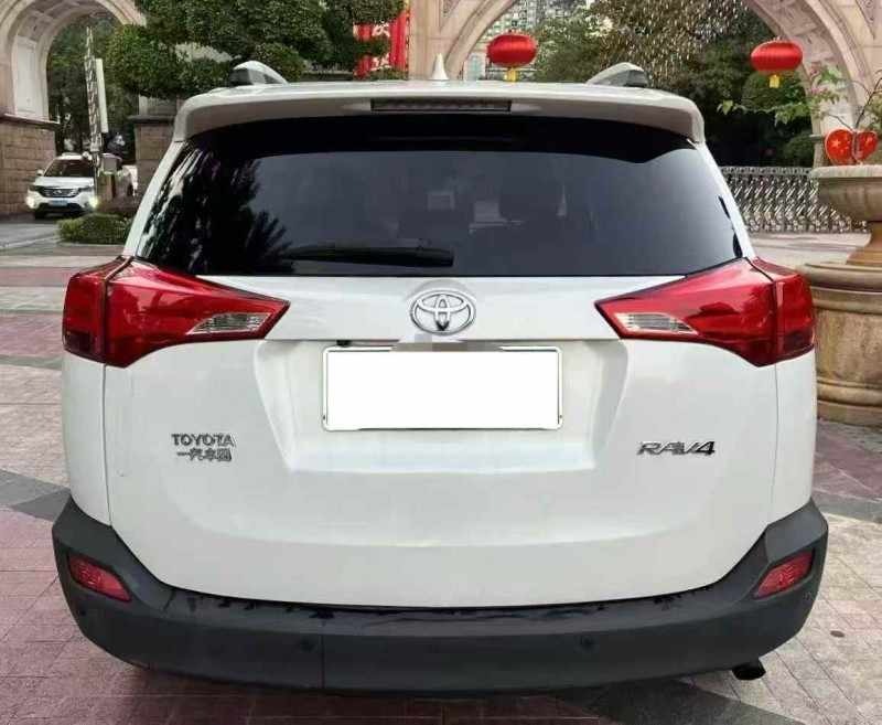 广州15年丰田RAV4荣放9