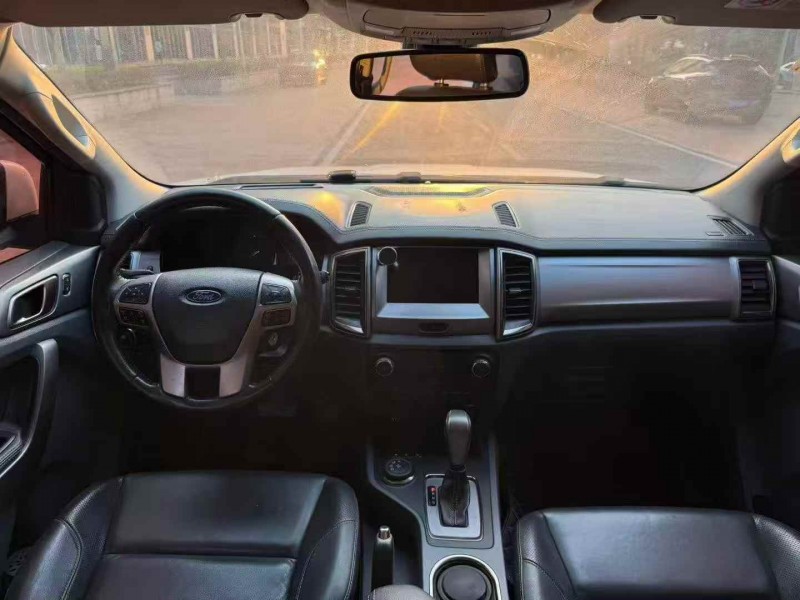 广州16年福特撼路者8