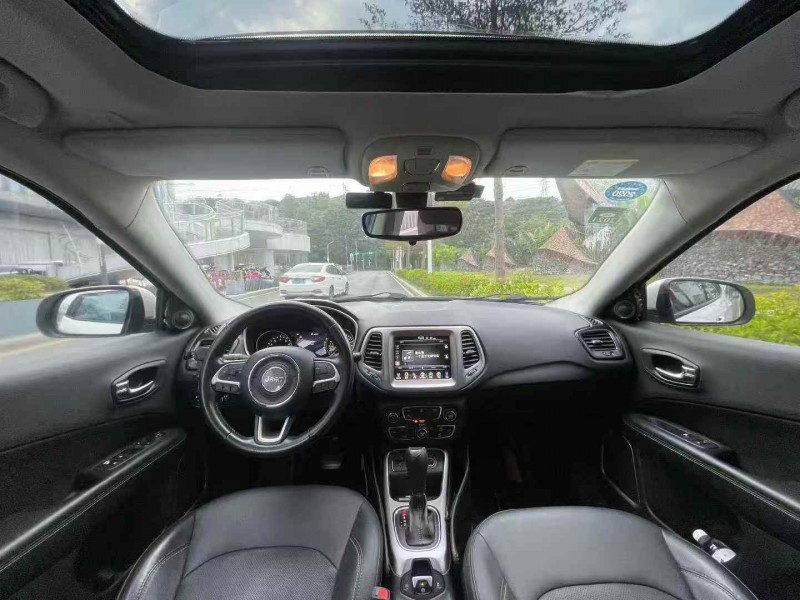 深圳17年Jeep指南者4