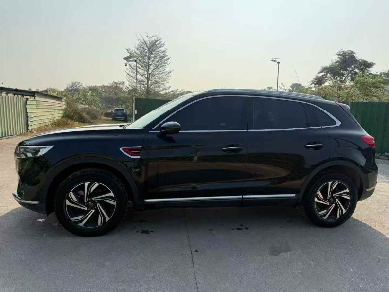 汕头21年红旗HS58