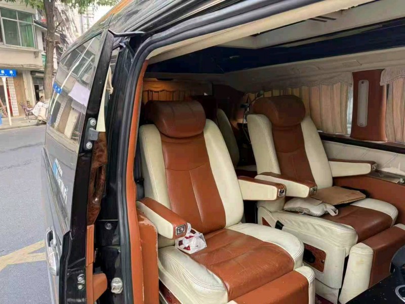 萍乡13年奔驰威霆3