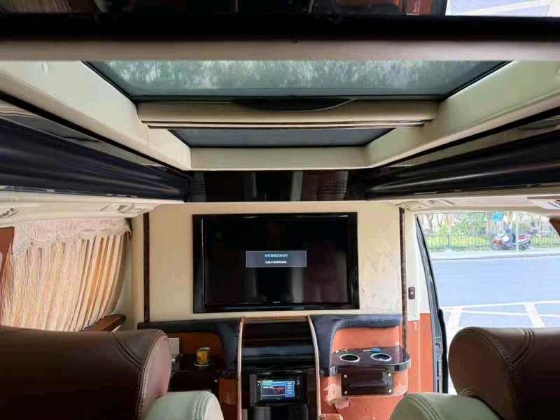 萍乡13年奔驰威霆5