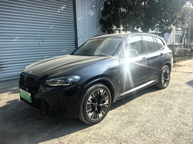 苏州23年宝马IX32