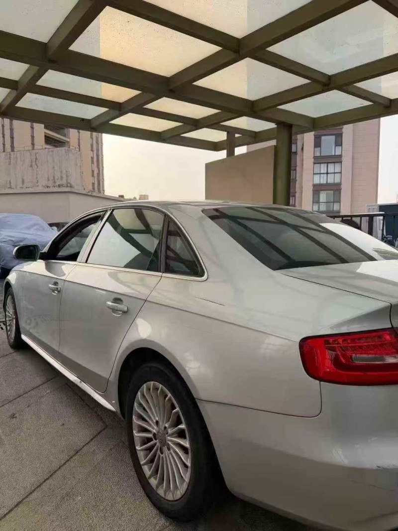 苏州15年奥迪A4L9