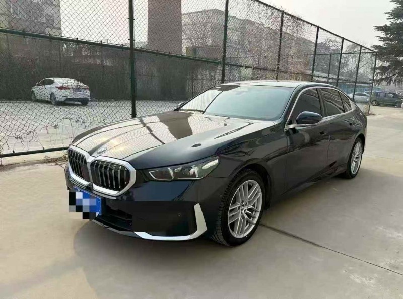 荆州24年宝马5系2