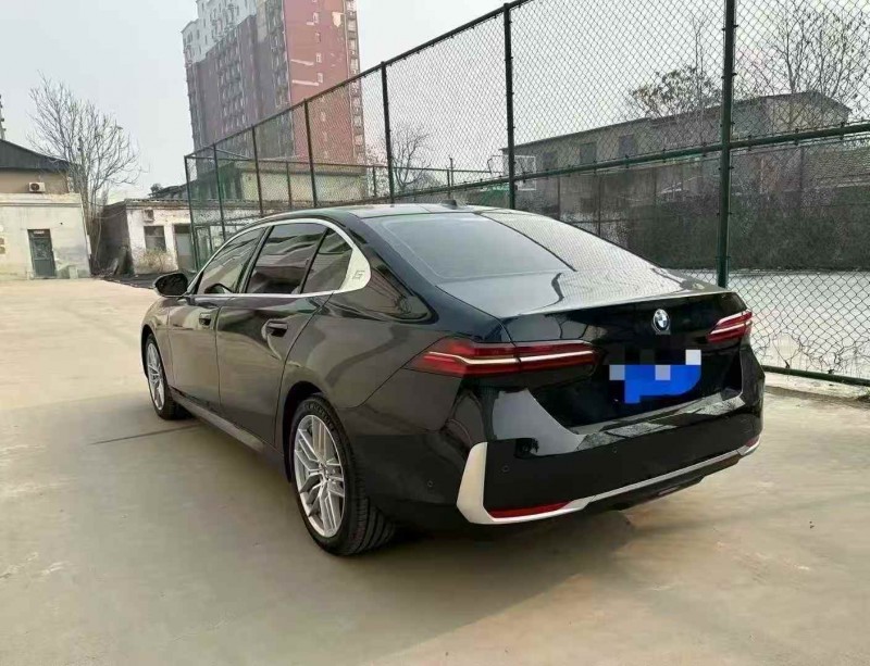 荆州24年宝马5系7