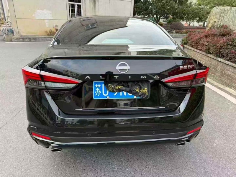 杭州25年日产天籁9