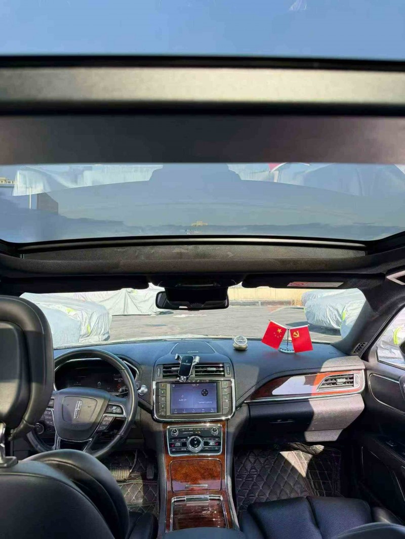 苏州21年林肯大陆5